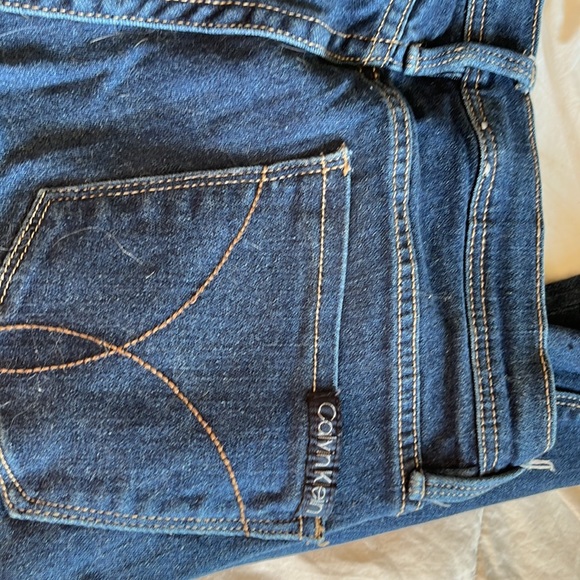 Womens Calvin Kline jeans - Picture 2 of 4